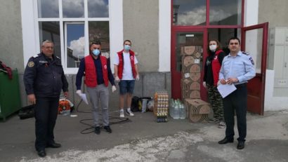 Crucea Roşie din Caraş-Severin continuă să ajute instituţiile din linia întâi care luptă cu noul coronavirus!