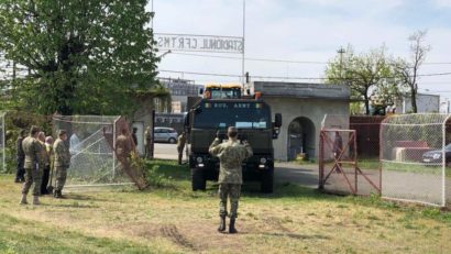 Pregătiri pentru instalarea unui spital militar de campanie pe stadionul CFR Timișoara