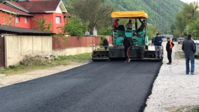 Imediat după Paște s-au reluat lucrările la principalele obiective de investiții din Băile Herculane!