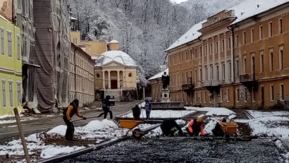 Centrul istoric al stațiunii Băile Herculane se modernizează… piatră cu piatră!