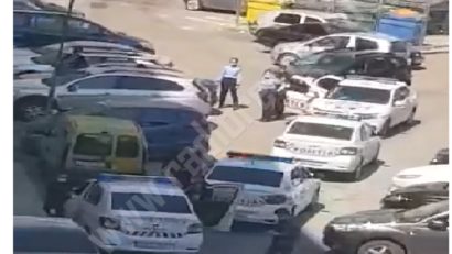 [VIDEO] Mai multe echipaje de poliţie au fost dislocate în Micro 2