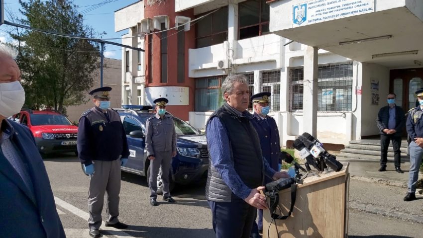 [FOTO-AUDIO] Trafic permanent la frontiera cu Ungaria. Totuşi, la Nădlac 2 se aşteaptă 80 de minute