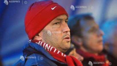 Walter Zenga o va antrena pe Cagliari şi în sezonul viitor