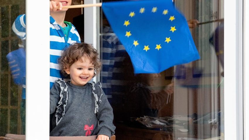 [FOTO] Ziua de 9 Mai are triplă semnificaţie istorică: Ziua Europei, Ziua Independenței şi Ziua Victoriei!