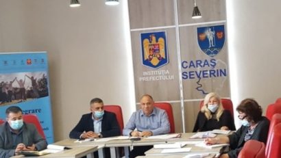 Programul pentru Ajutorarea Persoanelor Defavorizate continuă în Caraş-Severin. Numărul de pachete de igienă asigurate la nivel de județ este de 12.625