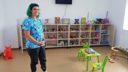 Secţia de Pediatrie a Spitalului din Moldova Nouă are un salon de recreere pentru micuţii internaţi, unic în Caraş-Severin!