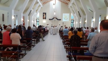 [AUDIO-FOTO] Biserica romano-catolică Sfânta Treime din Reşiţa, ctitorită de două decenii