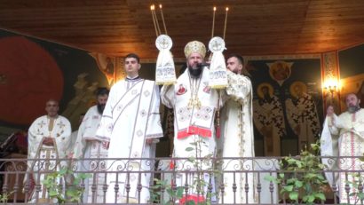 [AUDIO]-Preasfințitul Părinte Lucian, Episcopul Caransebeșului a participat alături de obștea monahală și credincioșii mănăstirii Vasiova unde a săvârșit Sfânta Liturghie