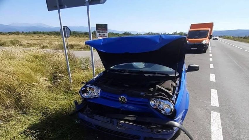 [FOTO] Accident rutier pe linia de centură a Caransebeşului