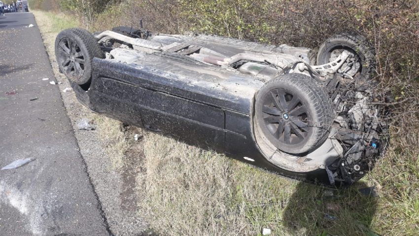 [FOTO] Accident mortal în apropiere de Reşiţa: O femeie a murit şi o alta e grav rănită, după ce s-au răsturnat cu maşina