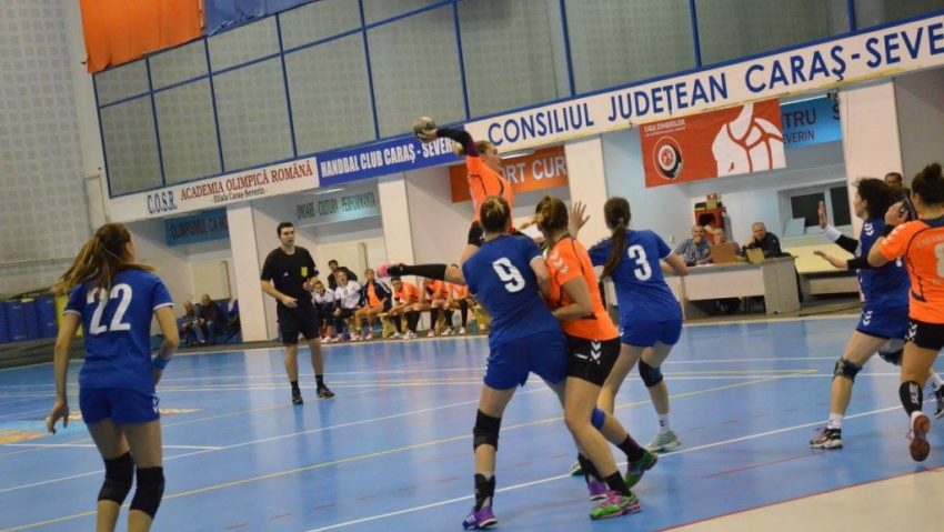 [AUDIO] Noul campionat al diviziei A de handbal feminin va începe în decembrie. În competiţie intră şi Universitatea Reşiţa