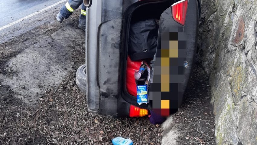 [FOTO] Accident cu două victime în apropiere de Domaşnea