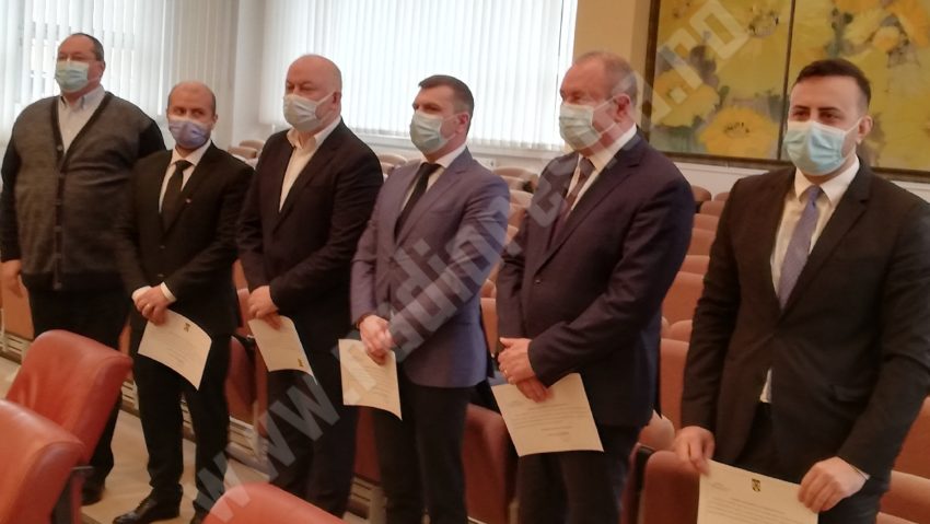 [FOTO-AUDIO] Deputații și senatorii de Caraș-Severin au primit astăzi certificatele de parlamentar