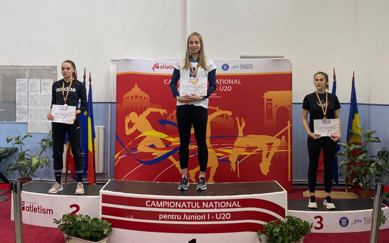 [FOTO] Daria Grigoroiu spulberă concurenţa la 60 m garduri! Aur şi record personal la Naţionalele U20