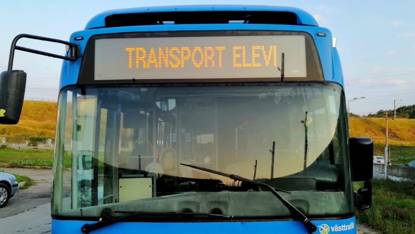 Autobuzul elevilor revine pe traseu odată cu începerea celui de-al doilea semestru