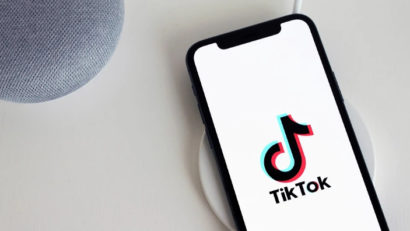 Ministerul Cercetării recomandă prudenţă în utilizarea aplicaţiei TikTok