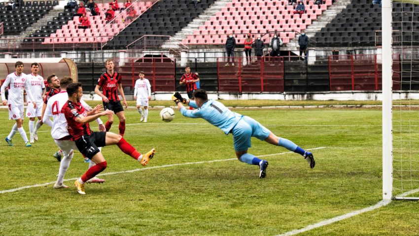 [FOTO-AUDIO] N-a fost să fie victorie… CSM Reşiţa – CSM Slatina 1-1