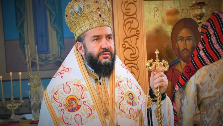 [AUDIO] Vizită arhierească la Oraviţa Montană. Episcopul Caransebeşului a slujit în biserica “Adormirea Maicii Domnului”