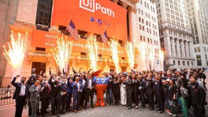 „Facem roboți pentru ca oamenii să nu fie roboți” – UiPath, prima companie românească listată la Bursa din New York