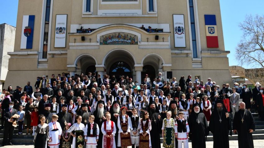 [FOTO-AUDIO] Eveniment spiritual la Caransebeş! Catedrala Episcopală şi-a sărbătorit hramul