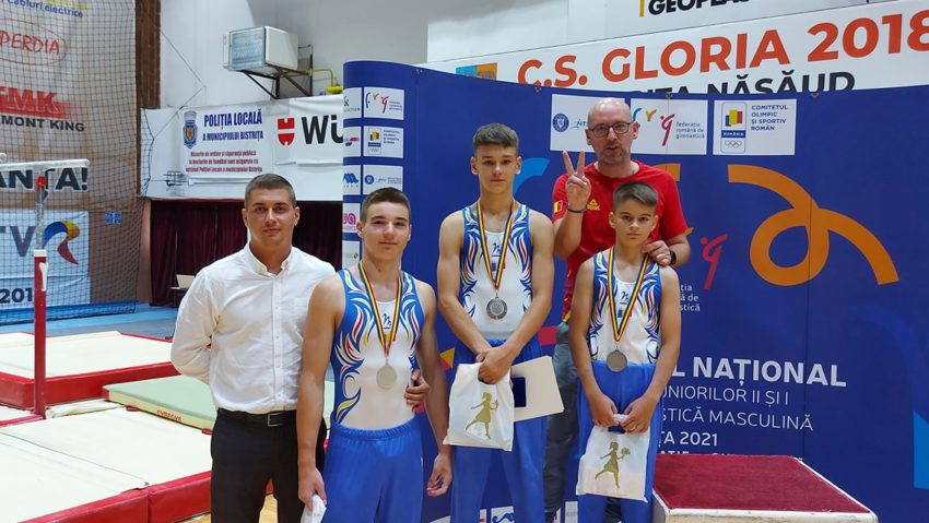 [FOTO-AUDIO] Speranţele gimnasticii reşiţene, în topul naţional! Echipa de juniori a Reşiţei e vicecampioană a ţării