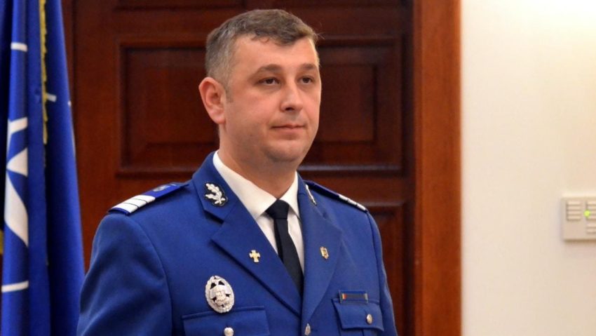 [AUDIO] Marius Săndulescu, purtătorul de cuvânt al Inspectoratului de Jandarmi Caraş-Severin a fost premiat de ministrul Lucian Bode cu distincţia de COMUNICATORUL ANULUI