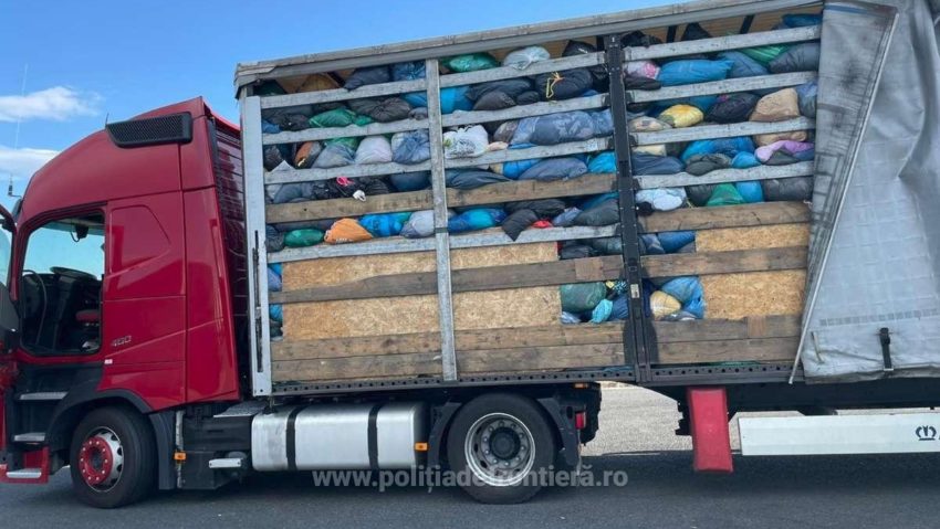 Arad: Peste 100 de tone de deşeuri, blocate să intre în România pe la frontiera de vest