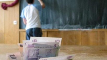 [AUDIO] Prea mulţi elevi cu bursă de merit în Caransebeş. Regulamentul de acordare a fost modificat