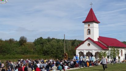 Pelerinaj greco-catolic la sanctuarul marian de la Scăiuş