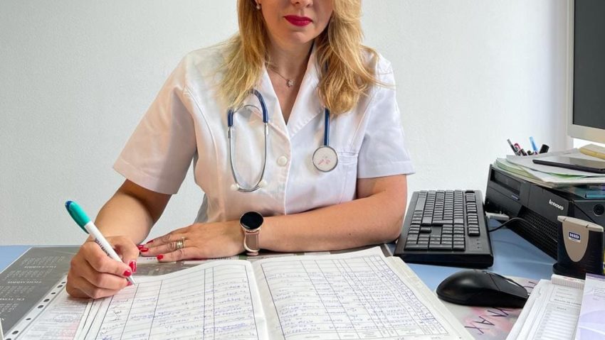 [FOTO] „Provocarea serii: între da şi nu” cu dr. Loredana Ioneta Liuba, medic primar de medicină internă şi director medical la Spitalul Municipal de Urgenţă Caransebeş!