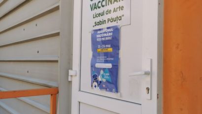 [AUDIO] O nouă tranșă de vaccinuri anti COVID în Caraș-Severin. La sala de sport a Liceului de Arte din Reșița funcționează 2 centre de imunizare