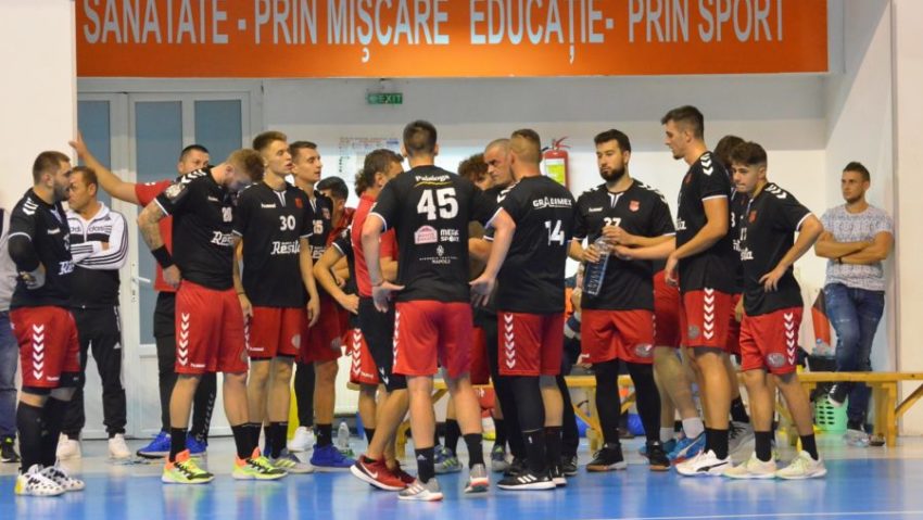 [AUDIO] Derby bănățean în divizia A de handbal! Roș-negrii înfruntă alb-violeții în Polivalenta reșițeană