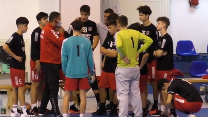 [AUDIO] Handbalul reşiţean pregăteşte schimbul de mâine! Marius Bahan: „Sunt foarte mulţumit de juniori”