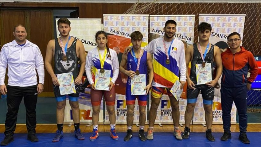 [FOTO-AUDIO] Luptătorii Reșiței, pe podiumul Naționalelor de juniori! Aur pentru Erich Loidl și Tania Adam