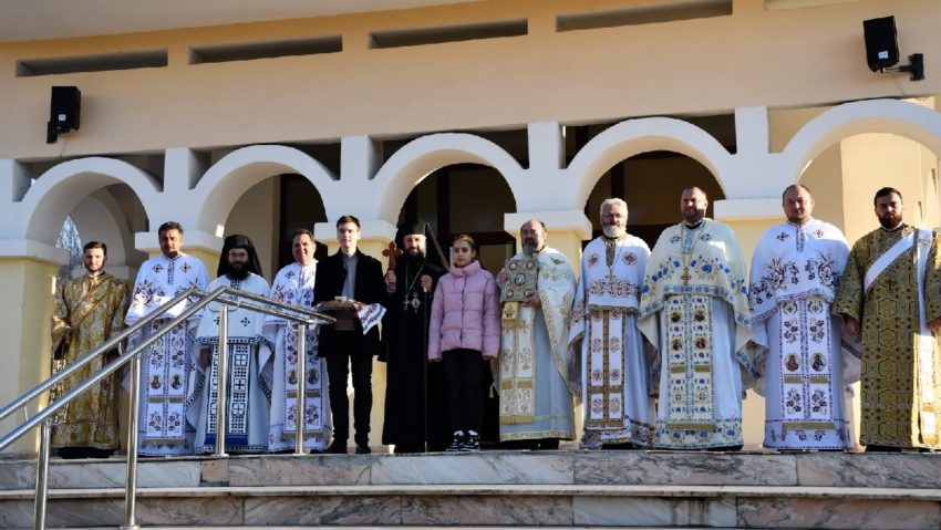 [FOTO-AUDIO] Biserica catedrală din Govândari aniversează un deceniu de la târnosire