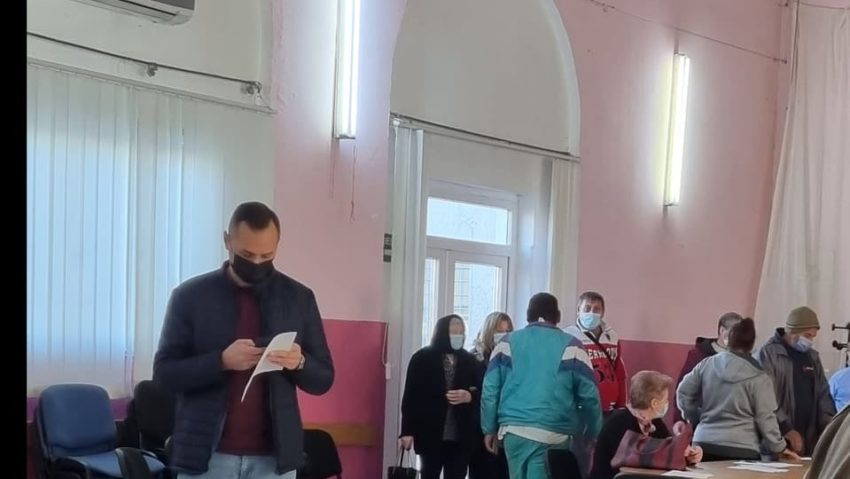 [AUDIO-FOTO] Prezență peste așteptări la acțiunile mobile de vaccinare din Forotic şi Berzovia