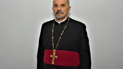 În Banat, omul sfinţeşte locul: De vorbă cu cel mai longeviv slujitor al Sfintelor altare din Episcopia Caransebeşului