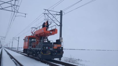 Trenurile circulă cu tracțiune electrică pe relația Ghioroc – Glogovăț în județul Arad