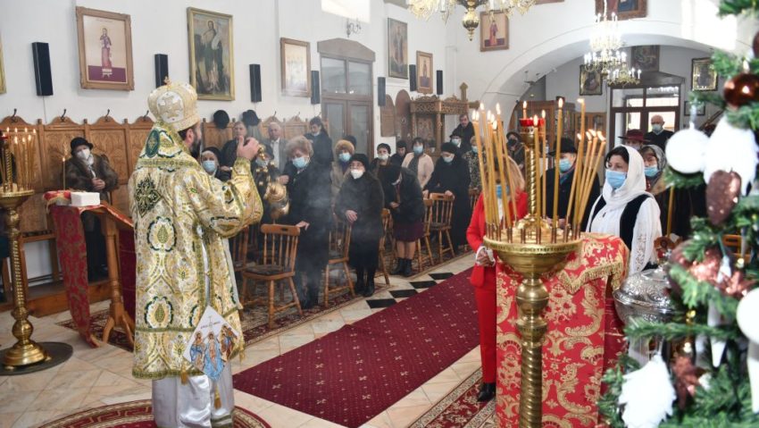 [AUDIO] Slujire arhierească la Biserica istorică „Nașterea Sfântului Ioan Botezătorul” din Caransebeș