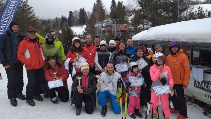 [FOTO-AUDIO] Pasiune fără vârstă! Veteranii s-au întrecut la Wolfsberg Ski Cup 2022