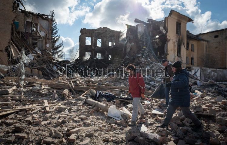 Două mari terminale pentru stocare de cereale, lovite de bombardamente ruse în portul Mikolaiv