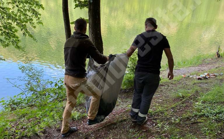 [AUDIO-FOTO] Asociaţia Pescarilor „Banatul” din Timişoara, ecologizează baza de agrement de la Şură