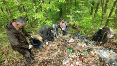 [AUDIO-FOTO] Acţiuni de ecologizare în Minda, educative şi de conştientizare la Ticvaniu Mare