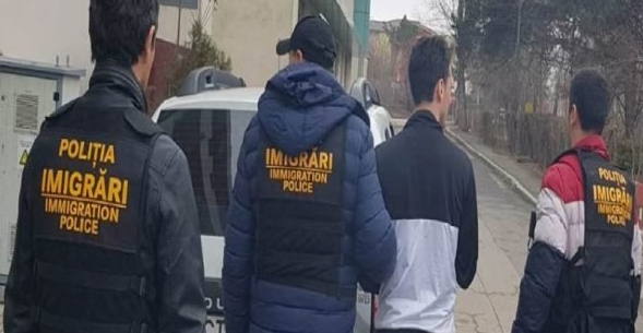 Arad: Şapte străini sunt scoşi din ţară sub escortă, cu interdicţie de revenire cinci ani