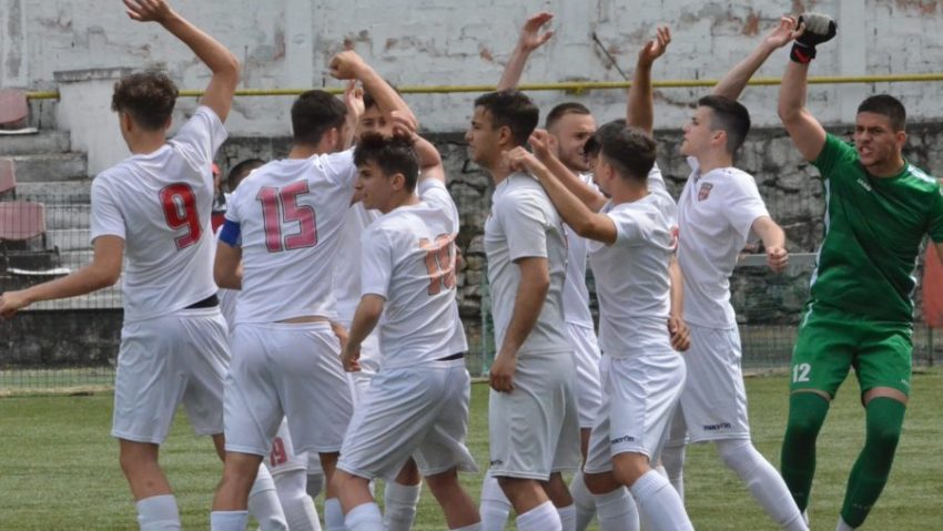 [AUDIO] CSM Reşiţa U19 s-a oprit la un pas de turneul final. Cristian Bobar: “Sunt mulţumit că se vorbeşte din nou de centrul de juniori din Valea Domanului”