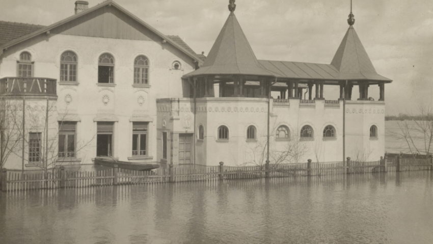 [FOTO] Clădirea Clubului Sportiv ”Voinţa” din Arad în timpul inundaţiilor din 1932