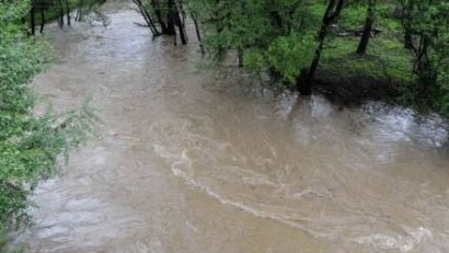 Cod galben de inundaţii pe râuri din judeţele Caraş-Severin, Timiş, Arad şi Hunedoara