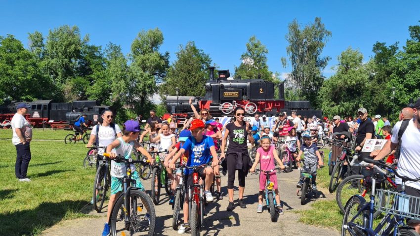 [AUDIO-FOTO] Pe bicicletă în familie alături de Radio Reșița!