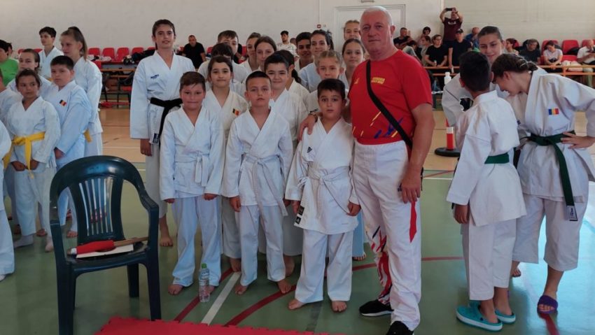 [AUDIO] Tinerii karateka de la CSM Reşiţa, fruntaşi la Cupa Open Vladimirescu