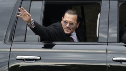 Johnny Depp învingător în procesul cu Amber Heard